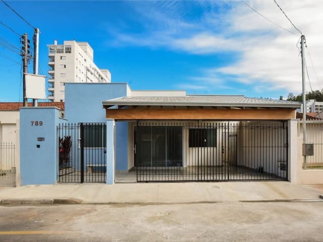 Foto do Casa - Casa à venda 7 Quartos, 1 Suite, 3 Vagas, 300M², Pinheirinho, Itajubá - MG | MOHALLEM e LOPES CORRETAGEM E ADMINISTRACAO DE IMOVEIS LTDA