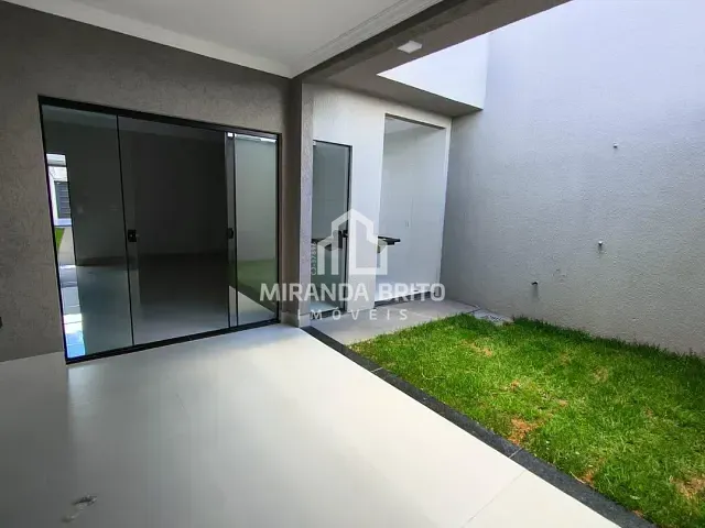 Casa 3 quartos e 2 banheiros, à venda, no bairro Setor Garavelo em Goiânia