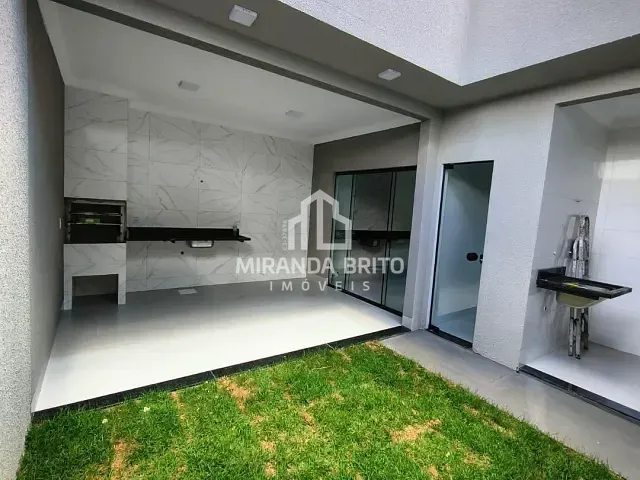 Casa 3 quartos e 2 banheiros, à venda, no bairro Setor Garavelo em Goiânia