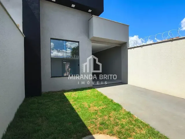 Casa 3 quartos e 2 banheiros, à venda, no bairro Setor Garavelo em Goiânia
