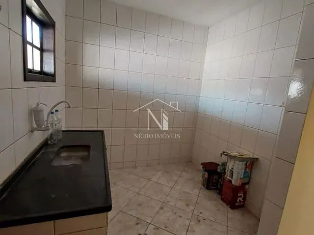 Casa 2 quartos e 1 banheiro, para alugar, no bairro Flamengo em Maricá