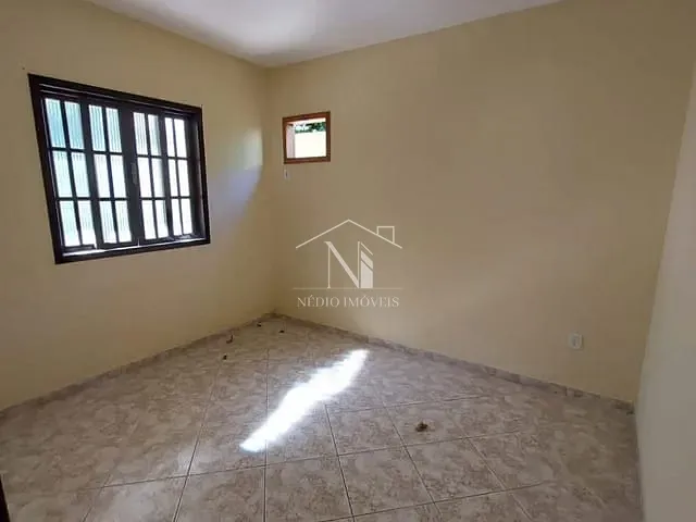 Casa 2 quartos e 1 banheiro, para alugar, no bairro Flamengo em Maricá