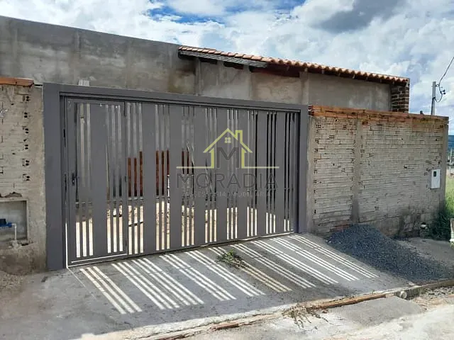 Casa com 200m² 3 quartos e 2 banheiros, à venda, no bairro Conquista  em Guaxupé