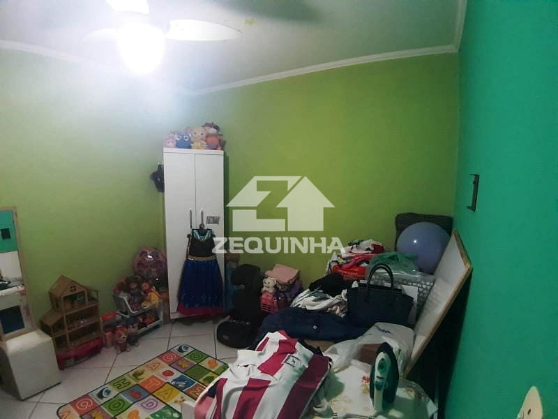 Casa à venda com 3 quartos, 120m² - Foto 2