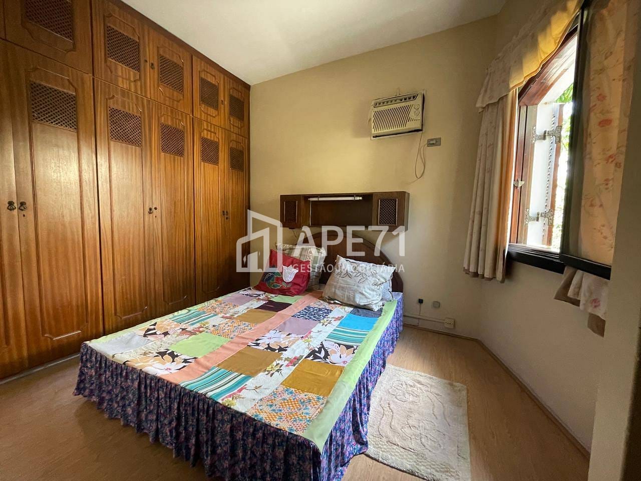 Casa, 4 quartos, 259 m² - Foto 9