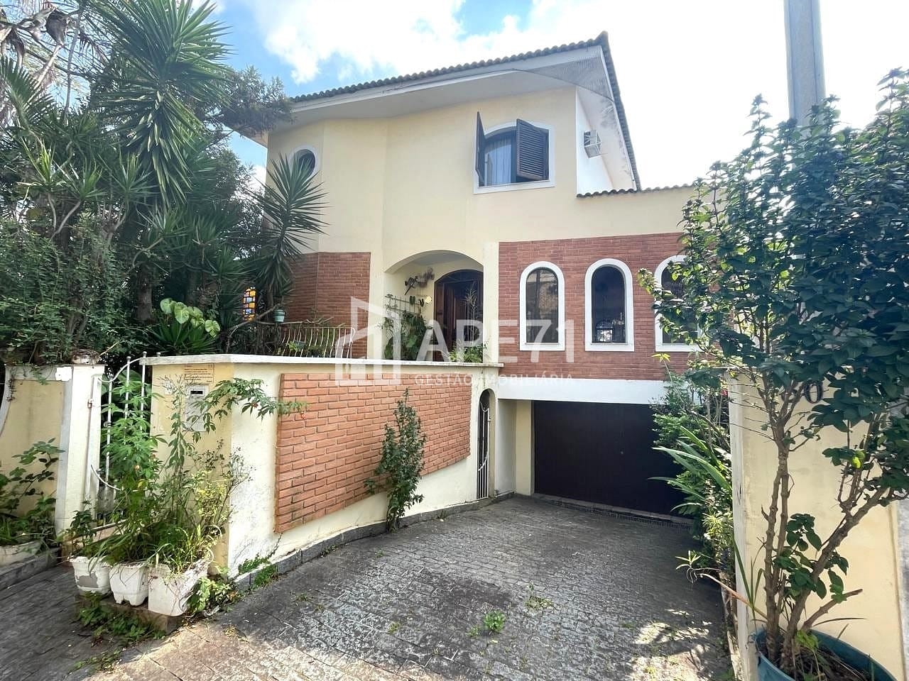 Casa, 4 quartos, 259 m² - Foto 1