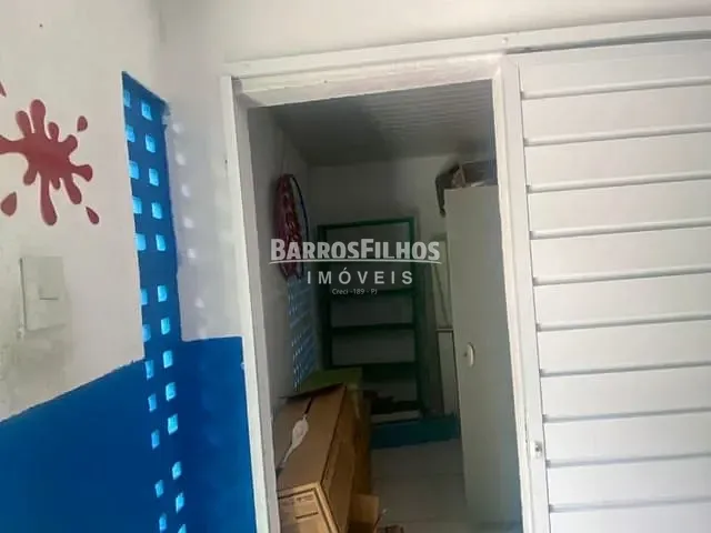 Casa com 230m², à venda ou para alugar, no bairro Santos Dumont em Aracaju