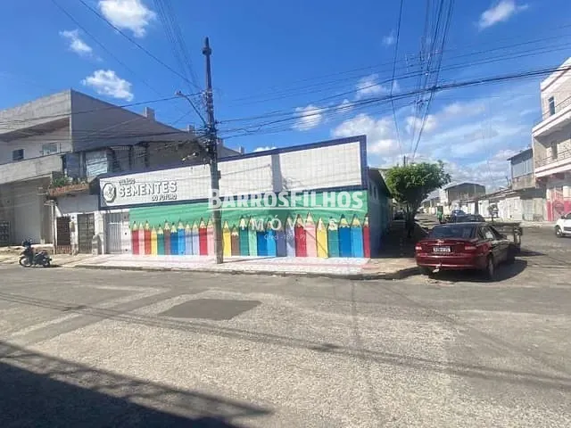 Casa com 230m², à venda ou para alugar, no bairro Santos Dumont em Aracaju