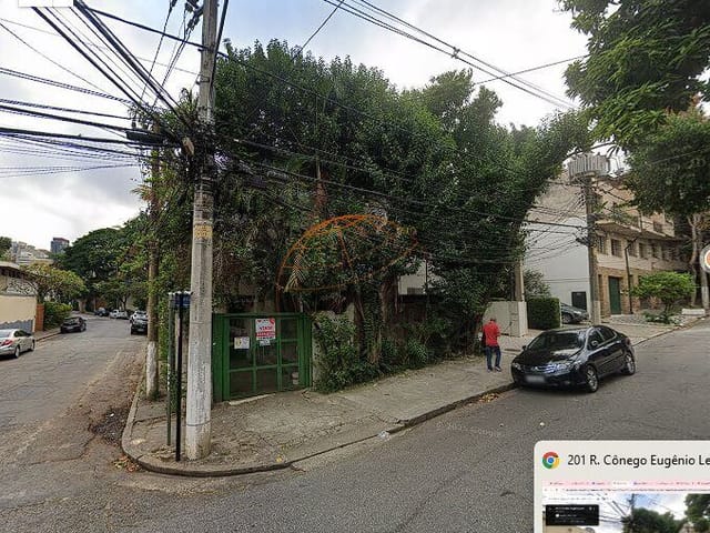 Casa com 300m² 5 quartos e 6 banheiros, à venda, no bairro Pinheiros em São Paulo