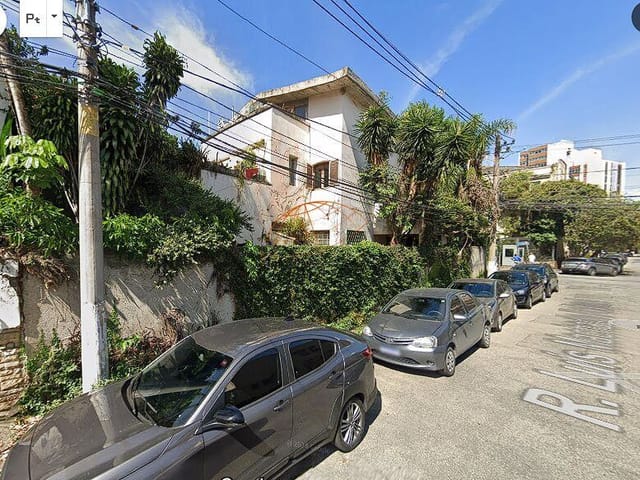 Casa com 300m² 5 quartos e 6 banheiros, à venda, no bairro Pinheiros em São Paulo