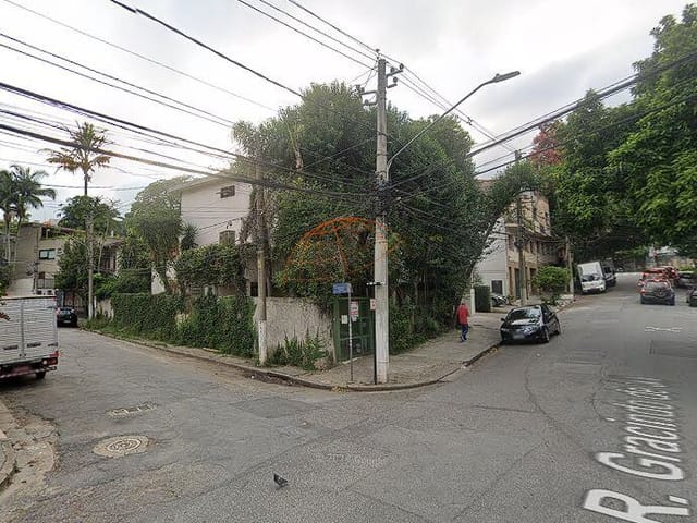 Casa com 300m² 5 quartos e 6 banheiros, à venda, no bairro Pinheiros em São Paulo
