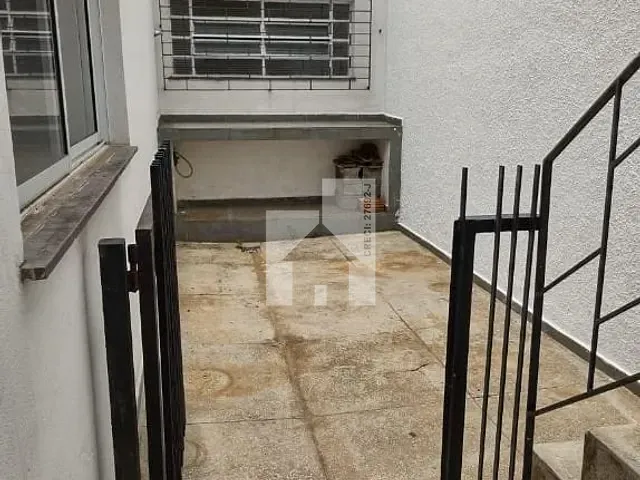 Casa com 280m² 4 quartos e 4 banheiros, para alugar, no bairro Vila Arens II em Jundiaí