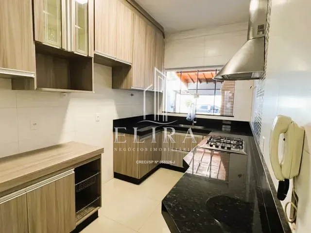 Casa com 150m² 3 quartos e 2 banheiros, à venda, no bairro Parque Universitário em Americana