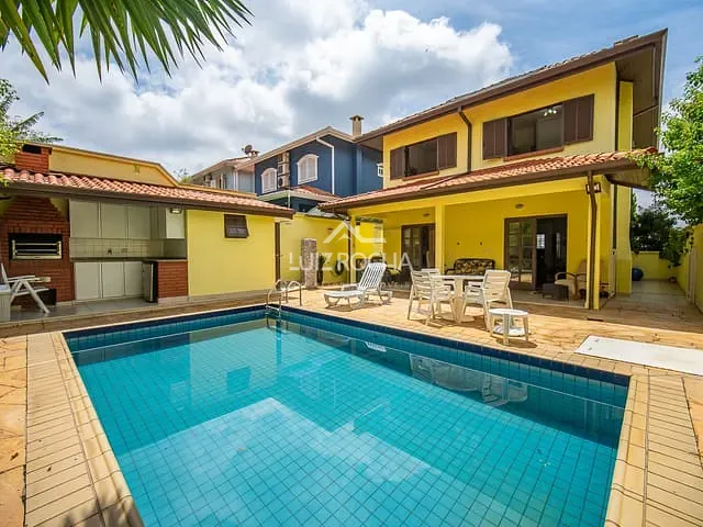 Casa com 270m² 3 quartos e 4 banheiros, à venda, no bairro Horizontal Park em Cotia