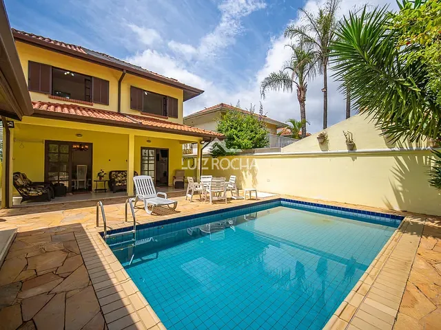 Casa com 270m² 3 quartos e 4 banheiros, à venda, no bairro Horizontal Park em Cotia