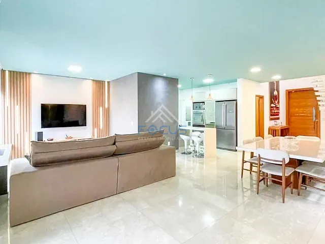 Casa com 250m² 4 quartos e 4 banheiros, à venda, no bairro Parque Cecap em Jundiaí