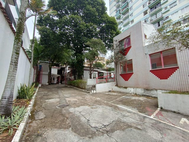 Foto do Casa - EXCELENTE ESPAÇO COMERCIAL - COM 15 SALAS, 10 BANHEIROS E 10 VAGAS NA GARAGEM - PRÓXIMO AO CENTRO DA FREGUESIA E DE FÁCIL ACESSO DE TRASPORTES | Hilmar
