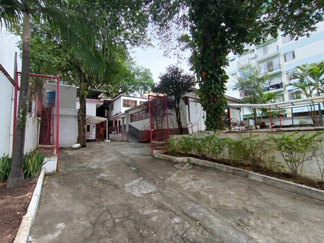 Foto do Casa - EXCELENTE ESPAÇO COMERCIAL - COM 15 SALAS, 10 BANHEIROS E 10 VAGAS NA GARAGEM - PRÓXIMO AO CENTRO DA FREGUESIA E DE FÁCIL ACESSO DE TRASPORTES | Hilmar