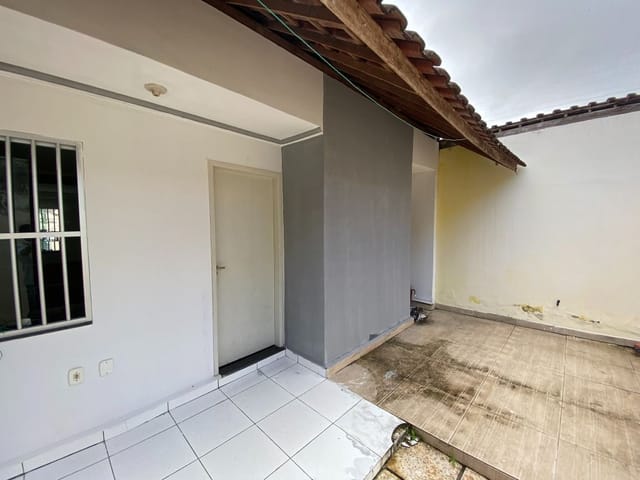 Foto do Casa - Casa com 2 dormitórios para alugar, 60 m² por R$ 800,00/mês - Liberdade - Campina Grande/PB | Investlar