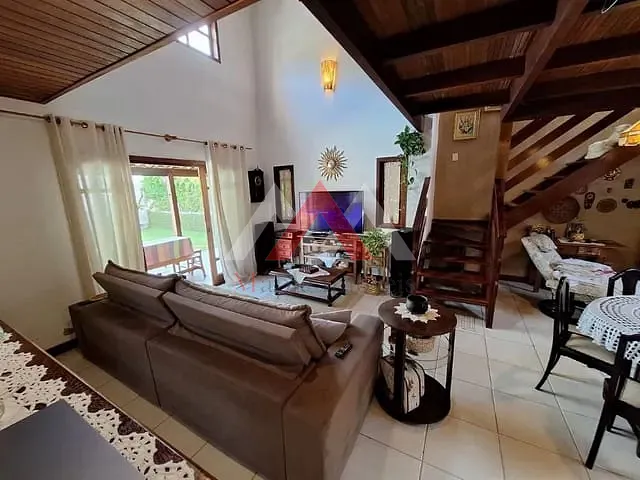 Casa com 450m² 3 quartos e 3 banheiros, à venda, no bairro Serra Grande em Niterói