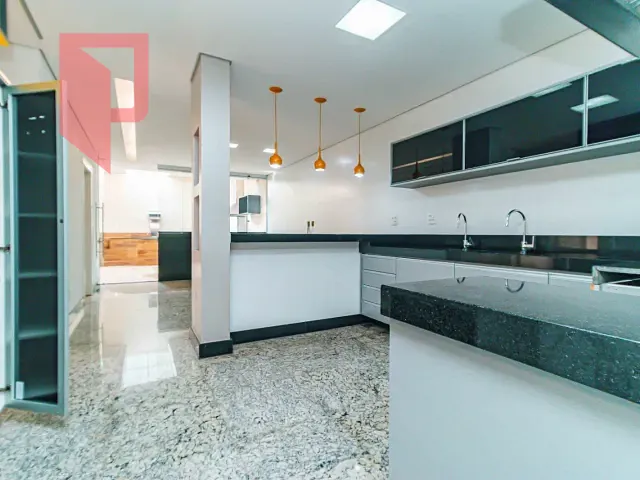 Casa 5 quartos e 3 banheiros, à venda, no bairro Dona Clara em Belo Horizonte