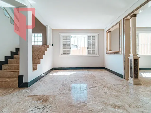 Casa 5 quartos e 3 banheiros, à venda, no bairro Dona Clara em Belo Horizonte