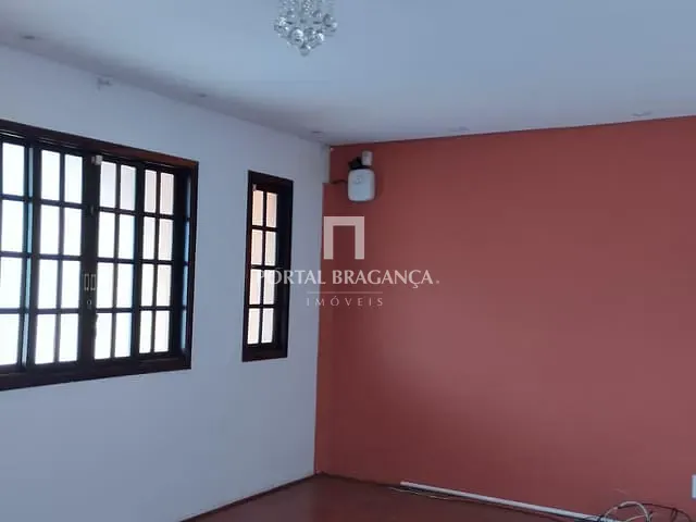 Casa com 330m² 3 quartos e 3 banheiros, à venda, no bairro Altos de Bragança em Bragança Paulista