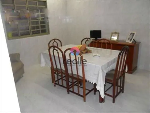 Casa com 372m² 3 quartos e 2 banheiros, à venda, no bairro Conjunto Celso Machado em Belo Horizonte