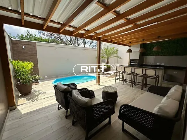 Casa com 140m² 3 quartos e 3 banheiros, à venda, no bairro Jardim Santa Helena em Valinhos