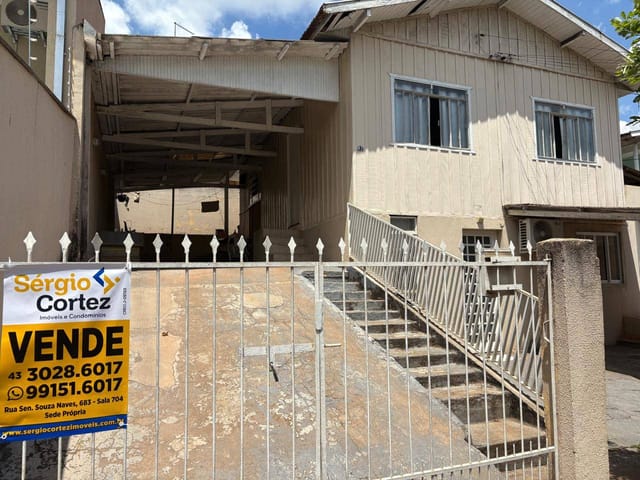 Casa com 300m² 2 quartos e 1 banheiro, à venda, no bairro Jardim Indianápolis em Londrina