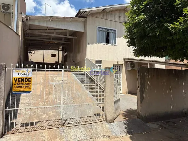 Casa com 300m² 2 quartos e 1 banheiro, à venda, no bairro Jardim Indianápolis em Londrina