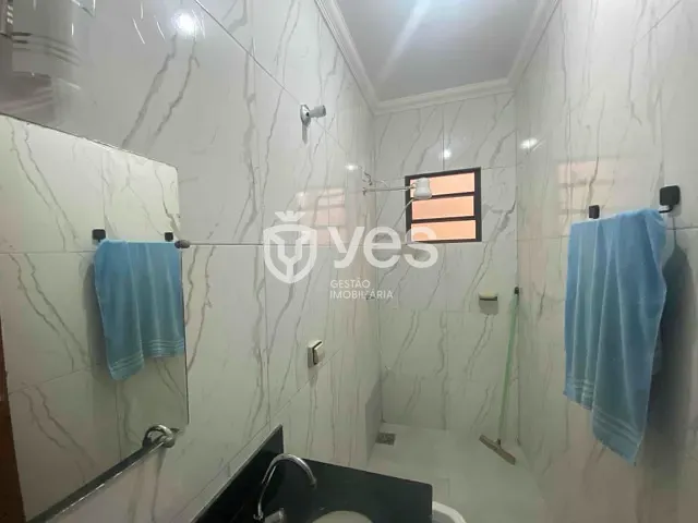 Casa com 300m² 3 quartos e 1 banheiro, à venda, no bairro José Ferreira Guimarães (Mangueira II) em Araxá