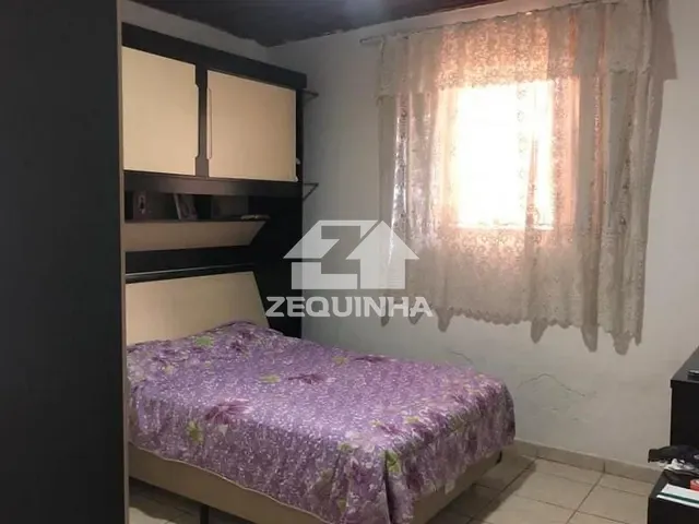 Casa com 250m² 4 quartos e 1 banheiro, à venda, no bairro Santo Antonio em Osasco
