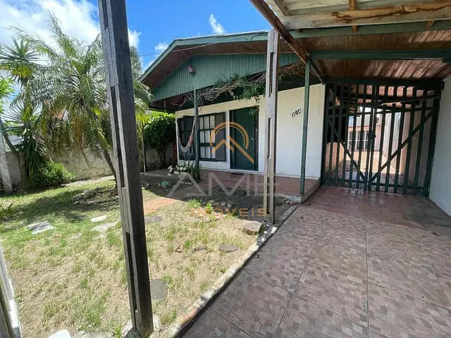 Casa com 300m² 2 quartos e 1 banheiro, à venda, no bairro Cassino em Rio Grande