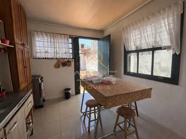 Casa com 300m² 2 quartos e 1 banheiro, à venda, no bairro Cassino em Rio Grande