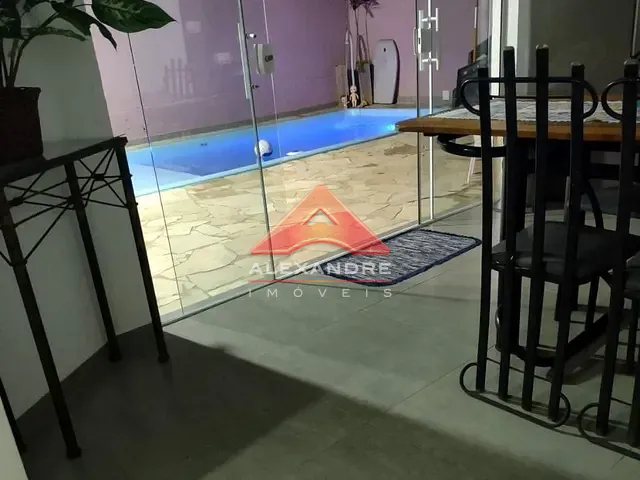 Casa com 184m² 3 quartos e 1 banheiro, à venda, no bairro Jardim das Flores em São José dos Campos