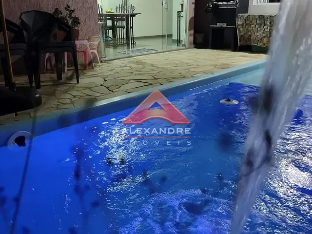 Casa com 184m² 3 quartos e 1 banheiro, à venda, no bairro Jardim das Flores em São José dos Campos