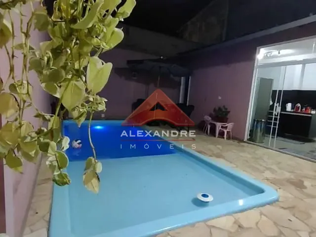 Casa com 184m² 3 quartos e 1 banheiro, à venda, no bairro Jardim das Flores em São José dos Campos