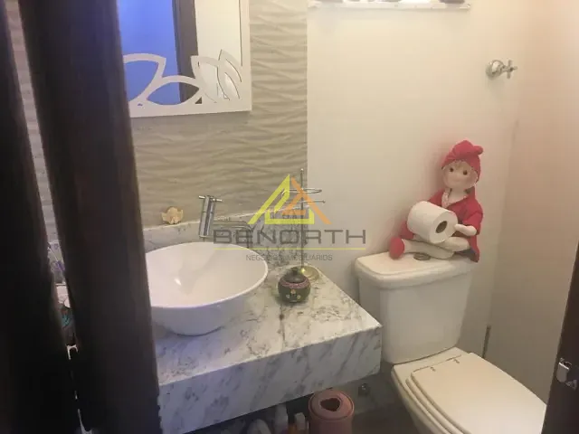 Casa com 220m² 3 quartos e 5 banheiros, à venda, no bairro Parada Inglesa em São Paulo
