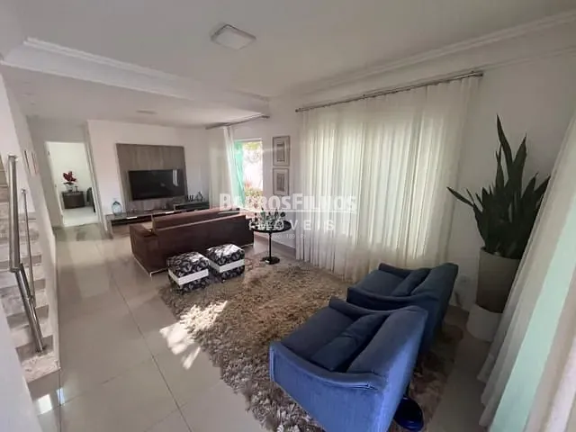 Casa com 360m² 4 quartos e 5 banheiros, à venda, no bairro Robalo em Aracaju