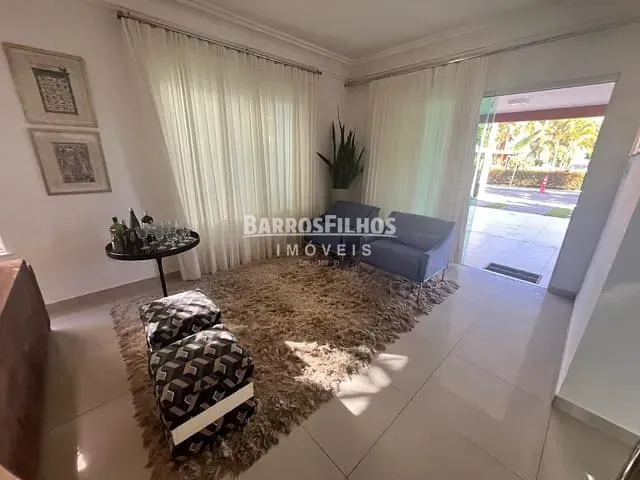 Casa com 360m² 4 quartos e 5 banheiros, à venda, no bairro Robalo em Aracaju