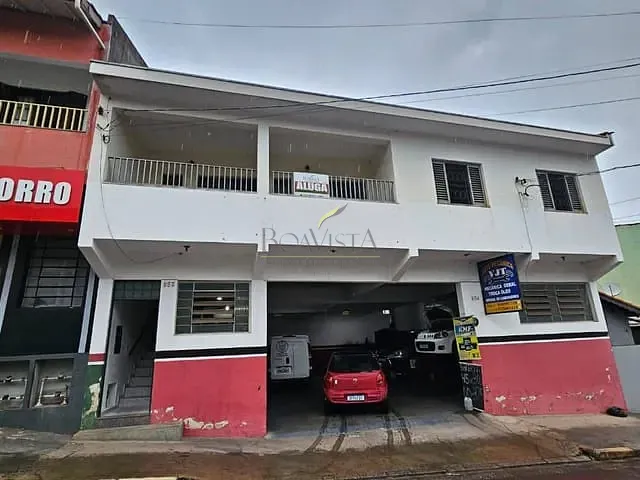 Casa com 100m² 3 quartos e 2 banheiros, para alugar, no bairro Desm da Rua Quintino B. Pinheiro em Piracaia