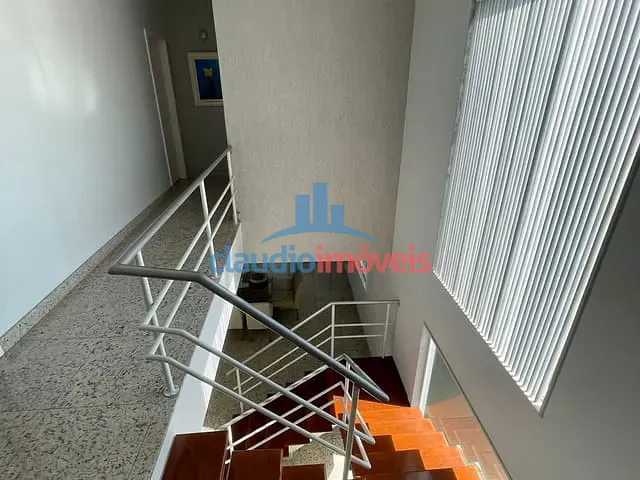 Casa com 312m² 4 quartos e 2 banheiros, à venda, no bairro Jardim Normandia em Volta Redonda