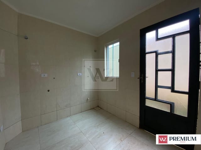 Casa 3 quartos e 4 banheiros, à venda, no bairro Cará-cará em Ponta Grossa