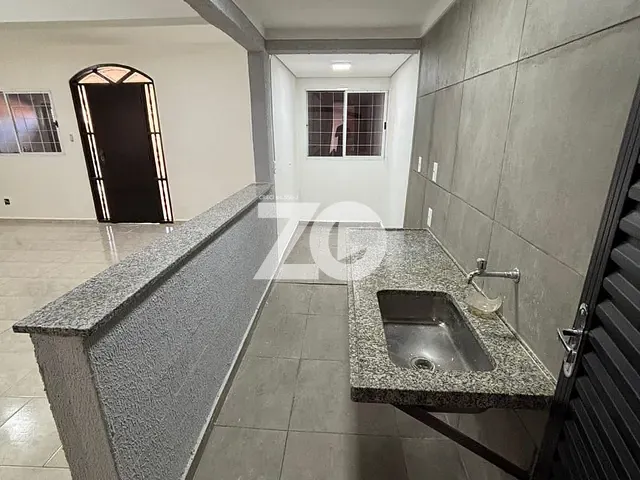 Casa com 200m² 3 quartos e 2 banheiros, à venda, no bairro Parque Residencial Jardim Araruna em Bauru