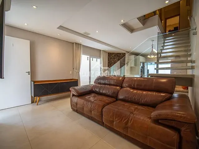 Casa com 140m² 3 quartos e 3 banheiros, à venda, no bairro Chácara Pavoeiro em Cotia