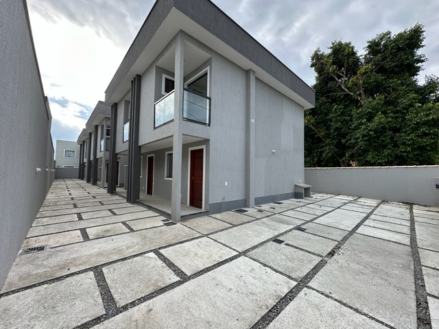 DUPLEX NA RUA DA SUBPREFEITURA DE ITAIPUAÇU APENAS 365 MIL