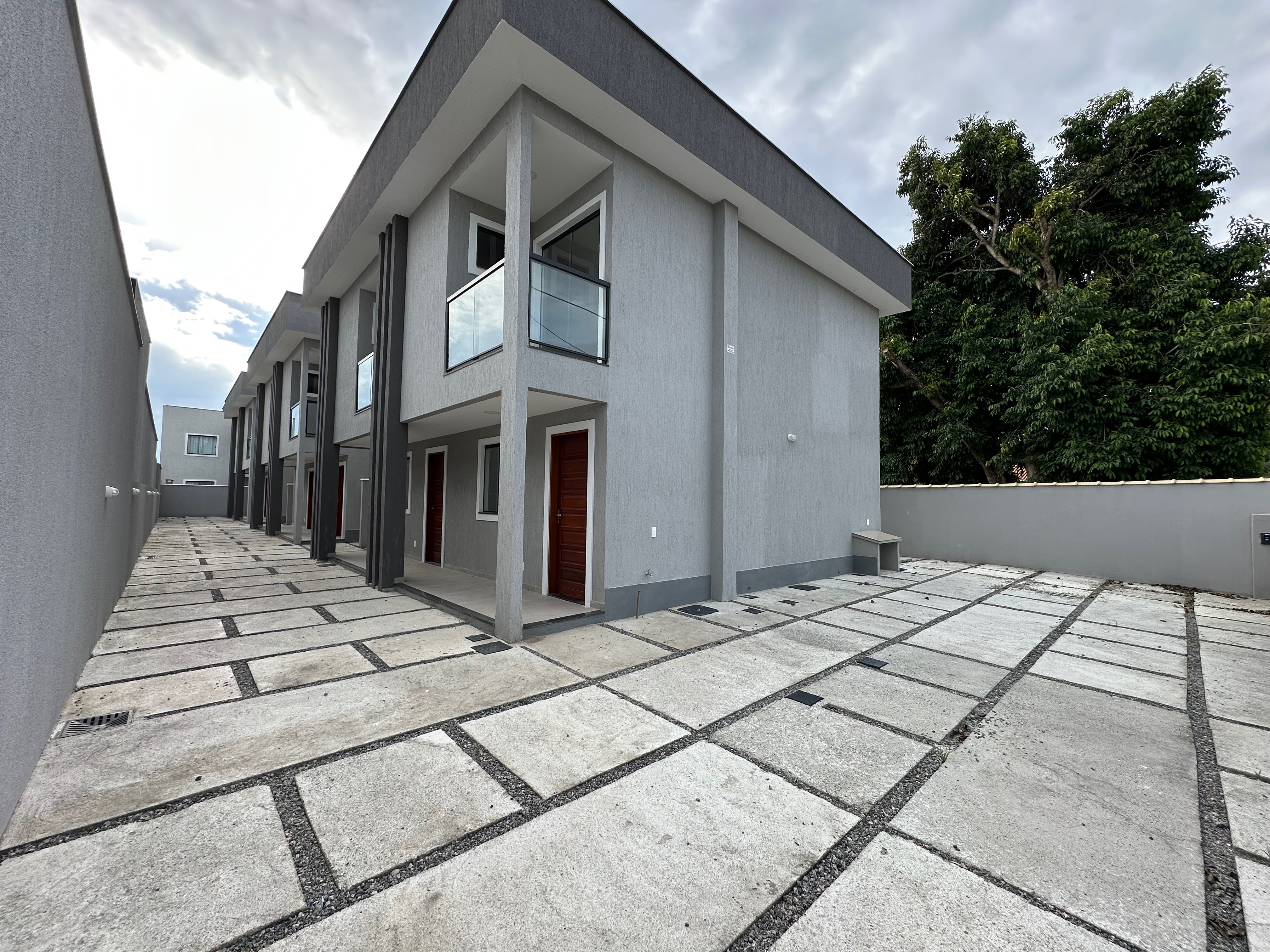 DUPLEX NA RUA DA SUBPREFEITURA DE ITAIPUAÇU APENAS 365 MIL