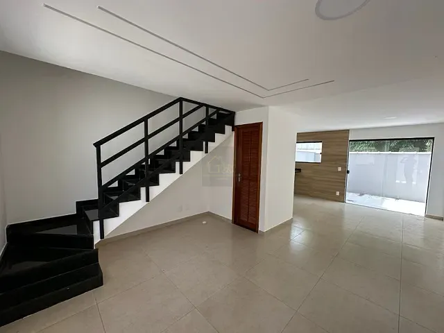 Casa com 70m² 2 quartos e 3 banheiros, à venda, no bairro Jardim Atlântico Oeste (Itaipuaçu) em Maricá