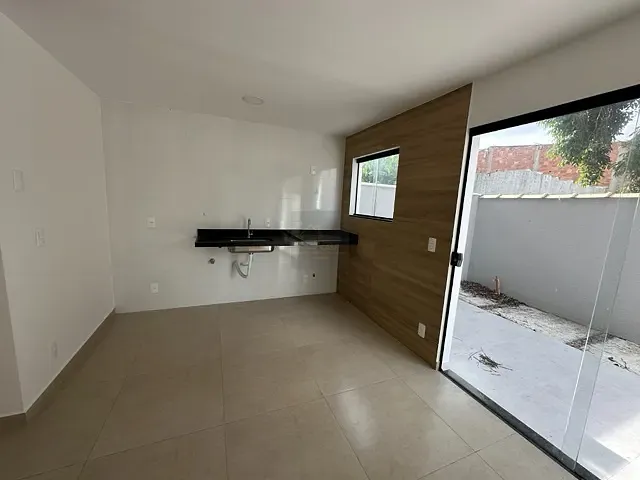 Casa com 70m² 2 quartos e 3 banheiros, à venda, no bairro Jardim Atlântico Oeste (Itaipuaçu) em Maricá